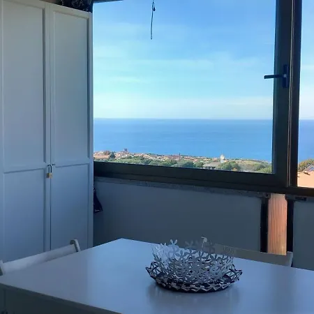 Lucente شقة